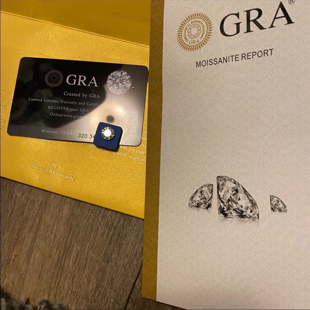 Grown moissanite stone diamond 2carat 8mm IJ Color